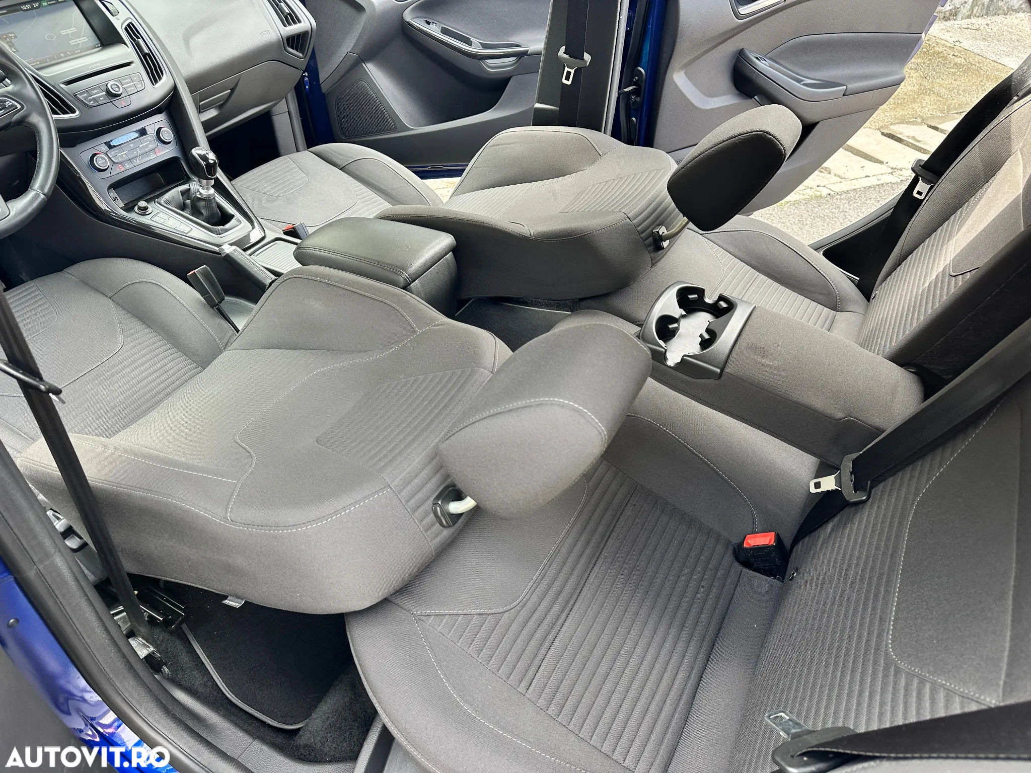 Ford Focus 1.5 EcoBlue Start-Stopp-System TITANIUM - 17