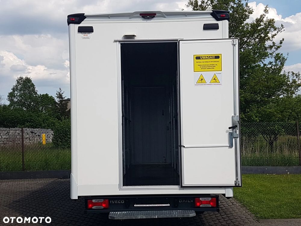Iveco DAILY KONTENER NISKOPODŁOGOWY 4,44x2,23x2,42 SKLEP FOODTRUCK BAR KLIMA KONIOWÓZ KAMPER 35S14 KRAJOWY - 5