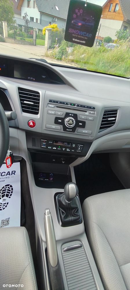 Honda Civic 1.8 i-VTEC Comfort - 17