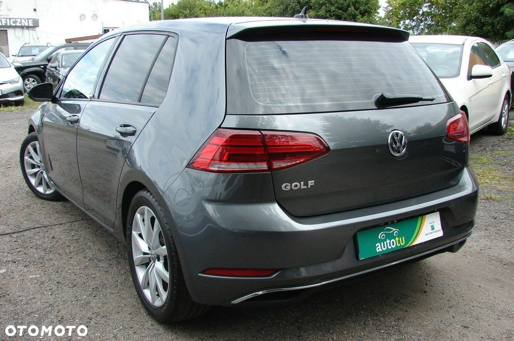 Volkswagen Golf - 4