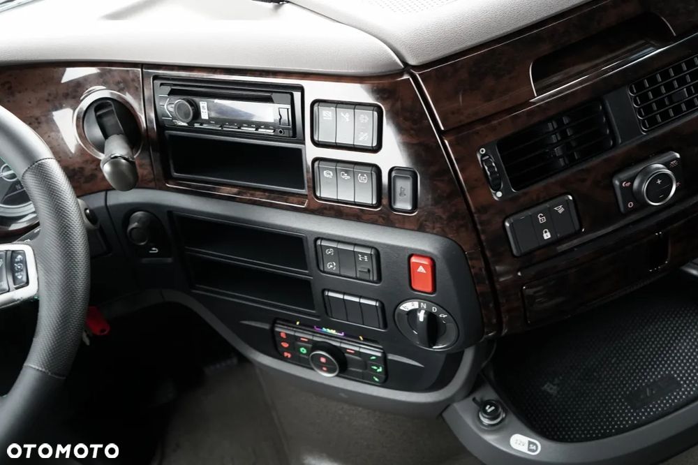 DAF XF 480 / SUPER SPACE CAB / KLIMA POSTOJOWA / - 29