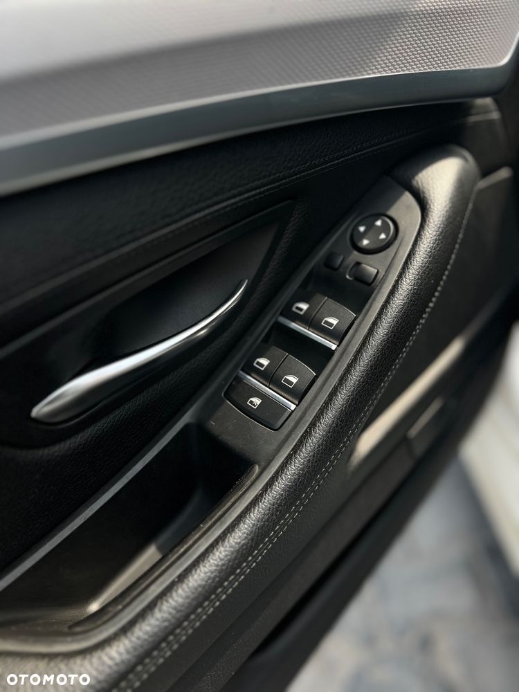 BMW Seria 5 530d xDrive - 19