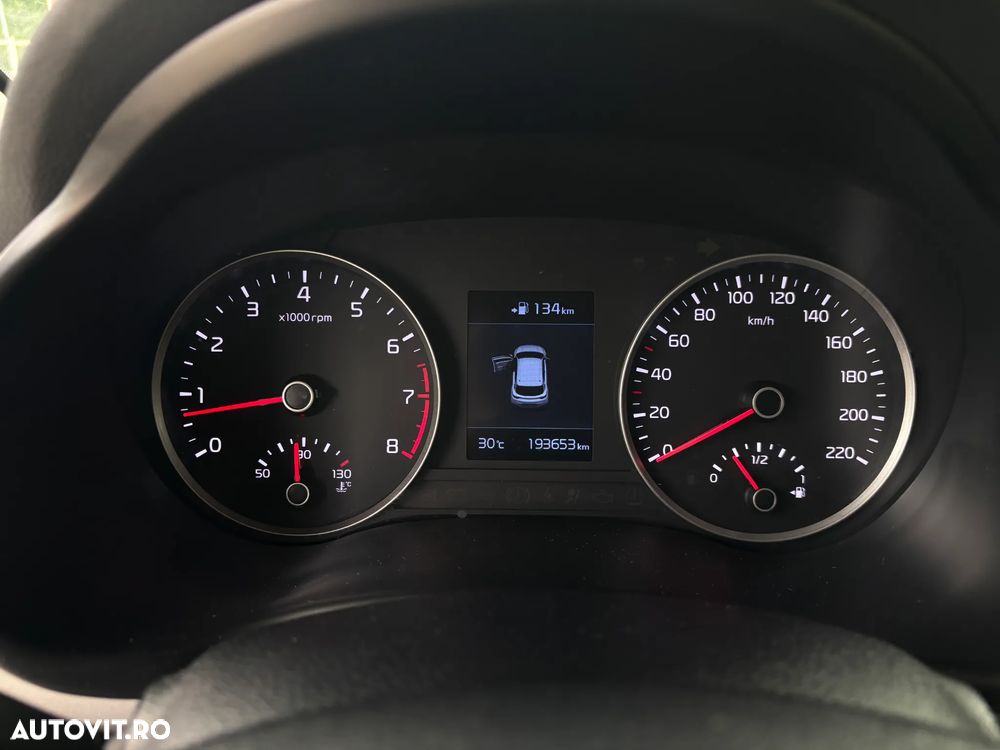 Kia Stonic 1.4 GSL Trend - 18