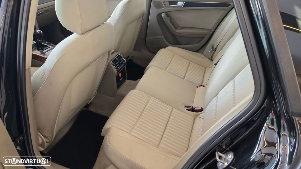 Audi A4 2.0 TDI exclusive - 42