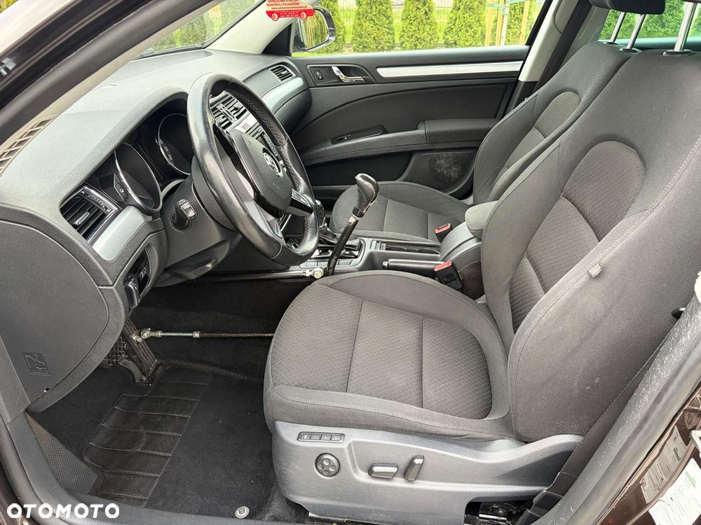 Skoda Superb 2.0 TDI DSG Elegance - 40