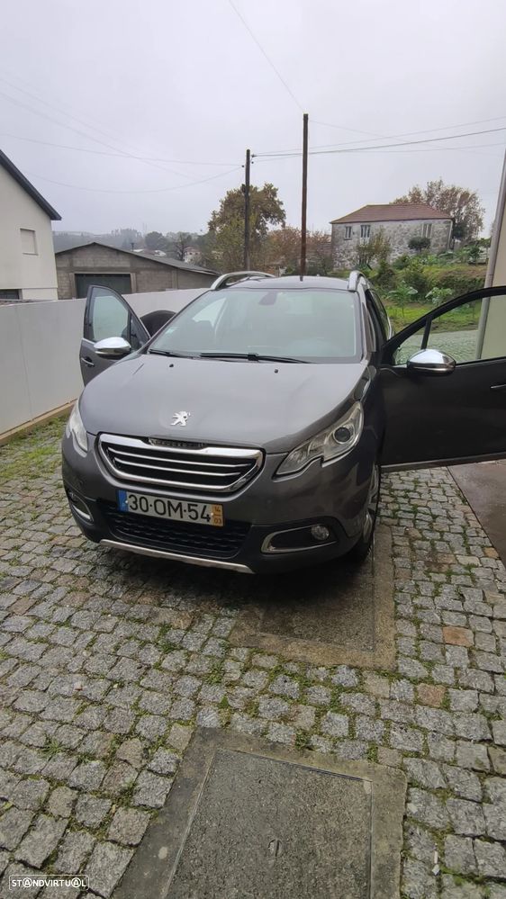 Peugeot 2008 1.2 PureTech Allure - 2