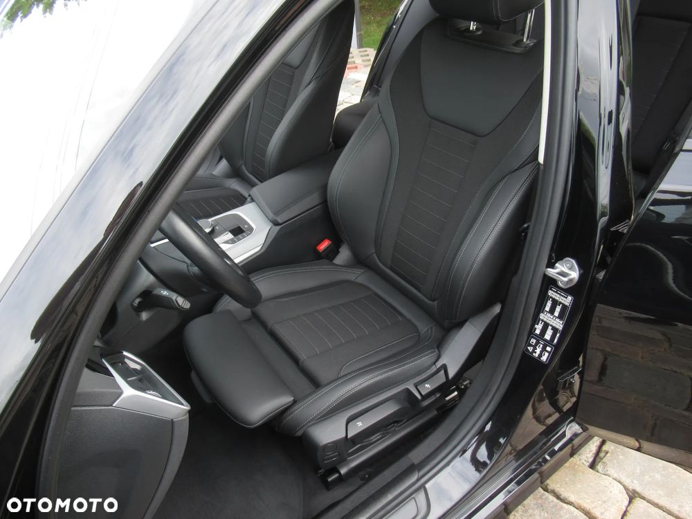 BMW Seria 3 330i xDrive - 7
