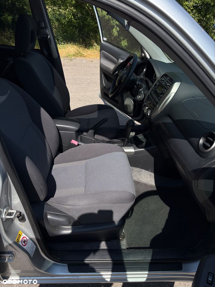 Toyota RAV4 2.4 VVT-i Sport - 18