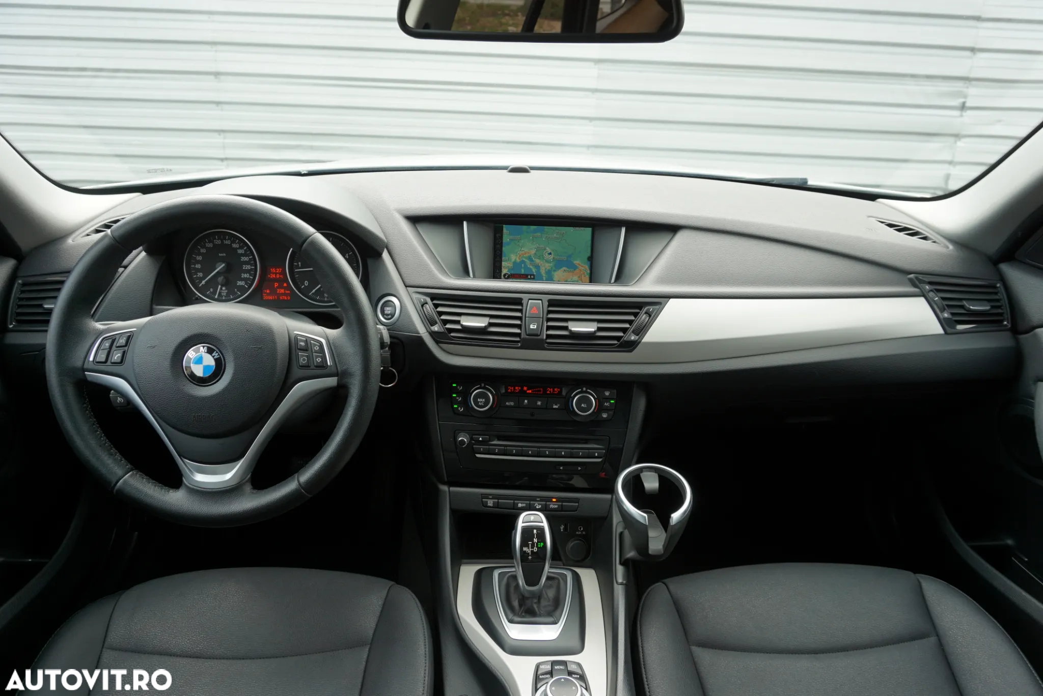 BMW X1 xDrive18d Aut. Sport Line - 3