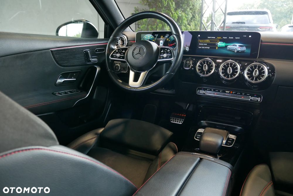 Mercedes-Benz Klasa A 250 4-Matic AMG Line 7G-DCT - 19
