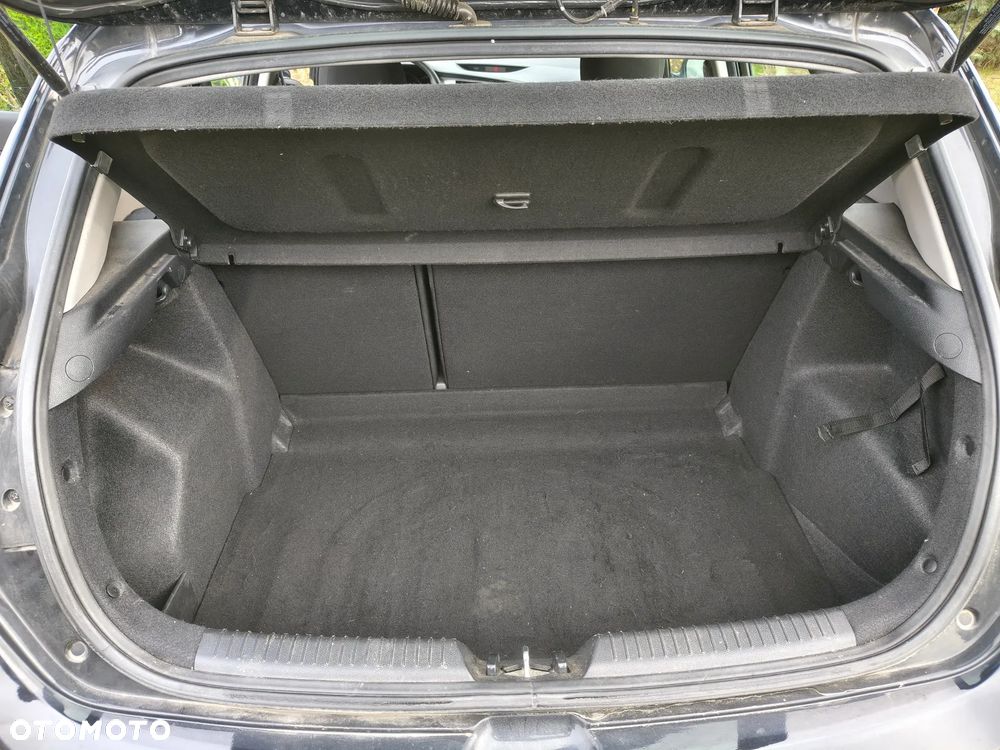 Kia Ceed 1.6 GDI L - 12
