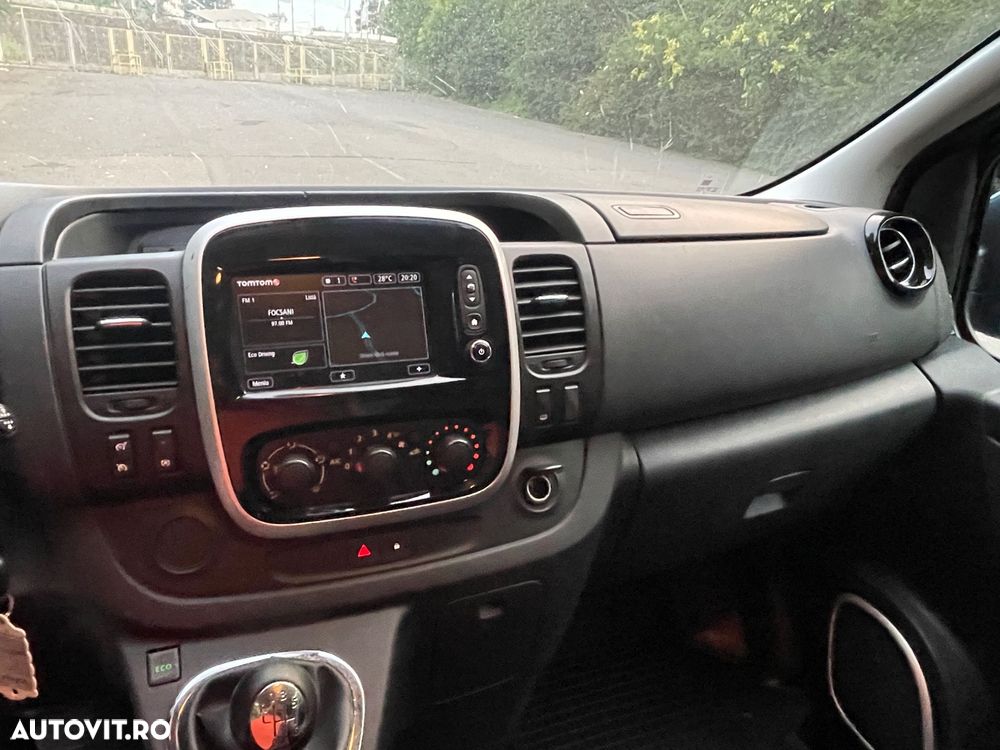 Opel Vivaro - 25
