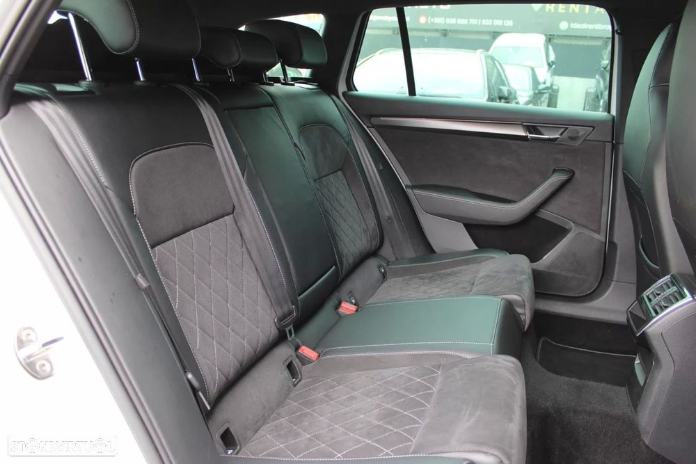Skoda Superb 1.4 TSI iV Sportline DSG - 11