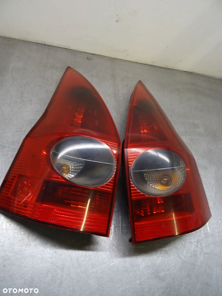 RENAULT MEGANE II KOMBI TED69 LAMPA TYLNA TYŁ PRAWA - 1