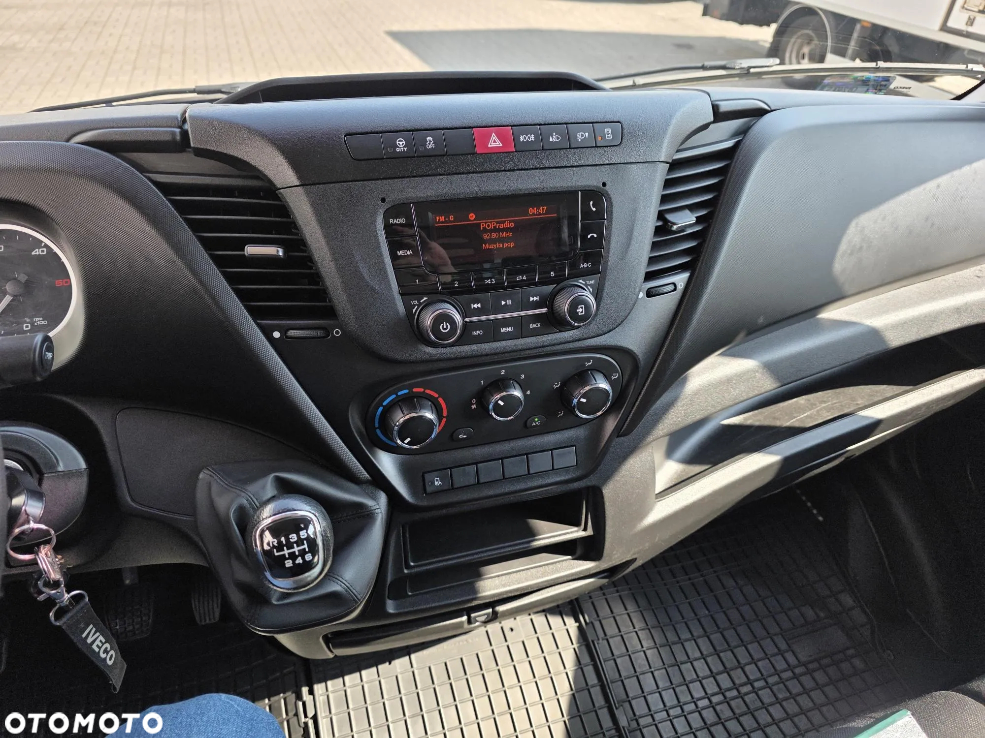 Iveco 35S16 Chłodnia Izoterma 8EP Krajowy Winda Silnik 3L ! Super Stan - 17