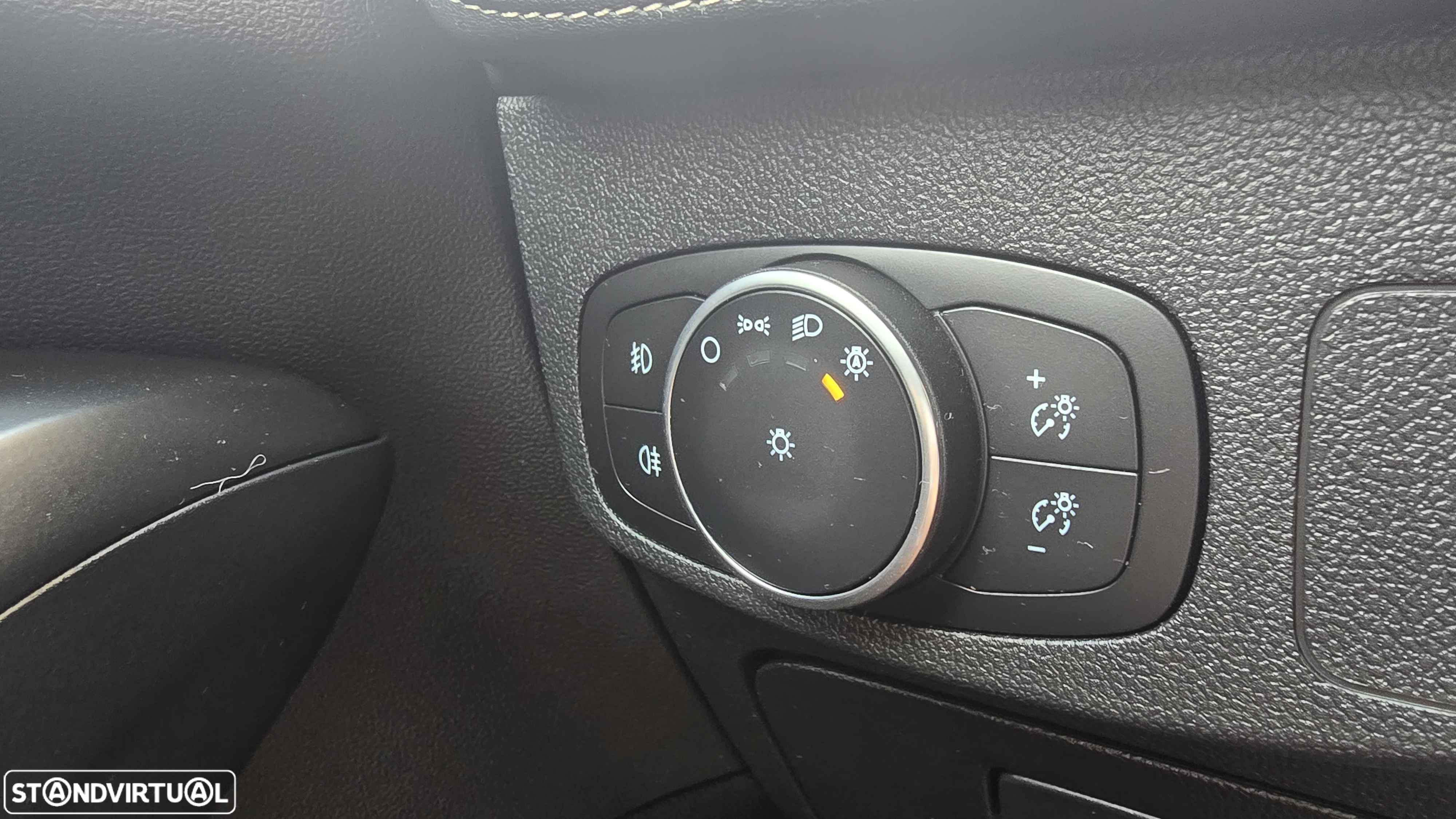Ford Focus 1.5 EcoBoost Vignale - 33