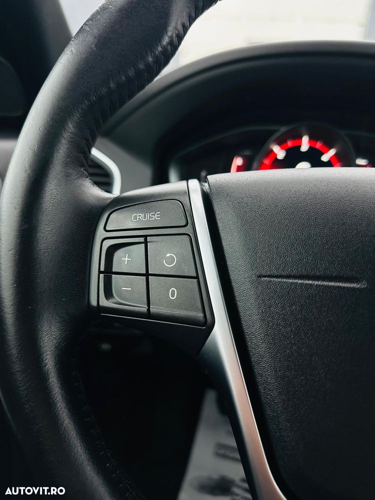 Volvo XC 60 D3 Ocean Race - 28