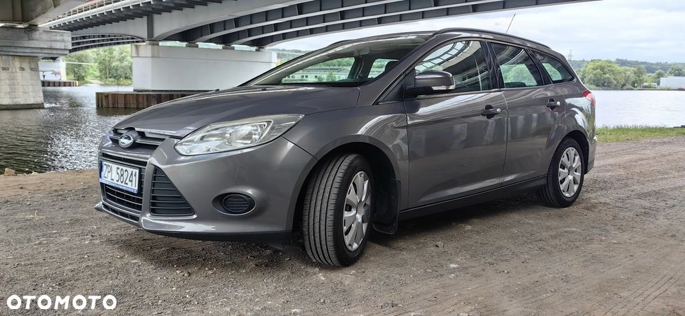 Ford Focus 1.6 Ambiente - 1