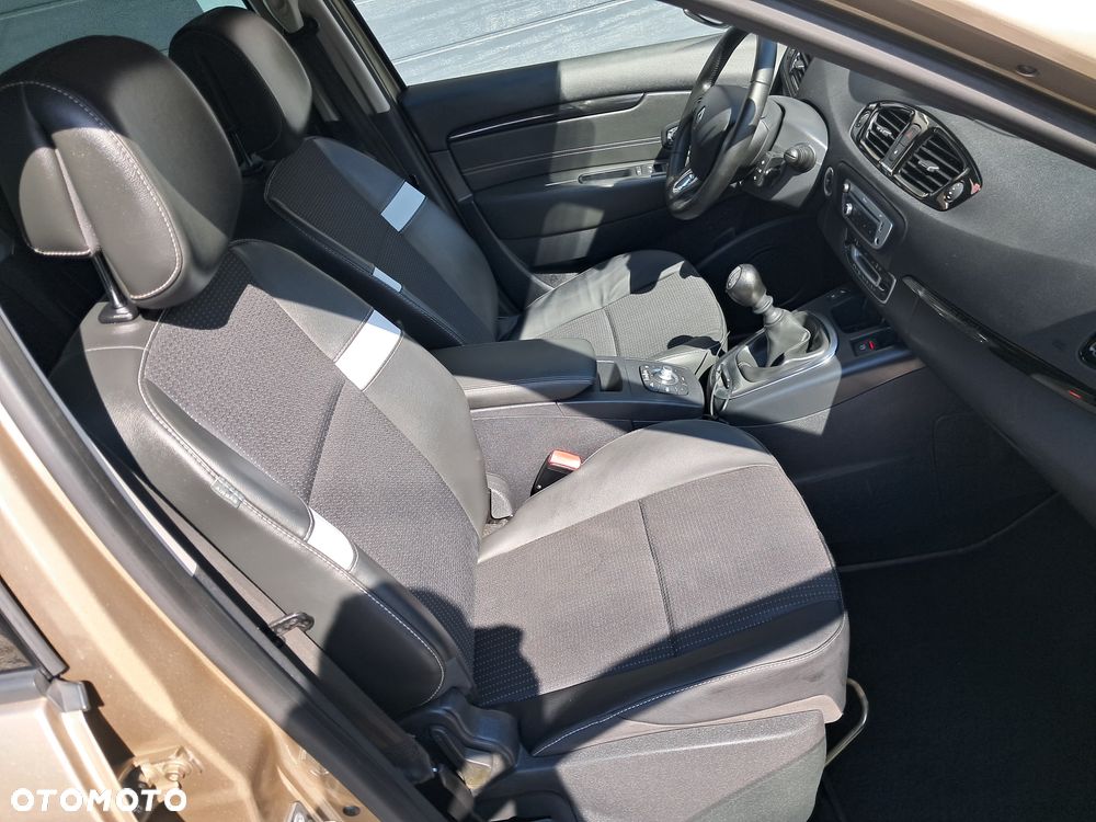 Renault Scenic dCi 110 Expression - 22