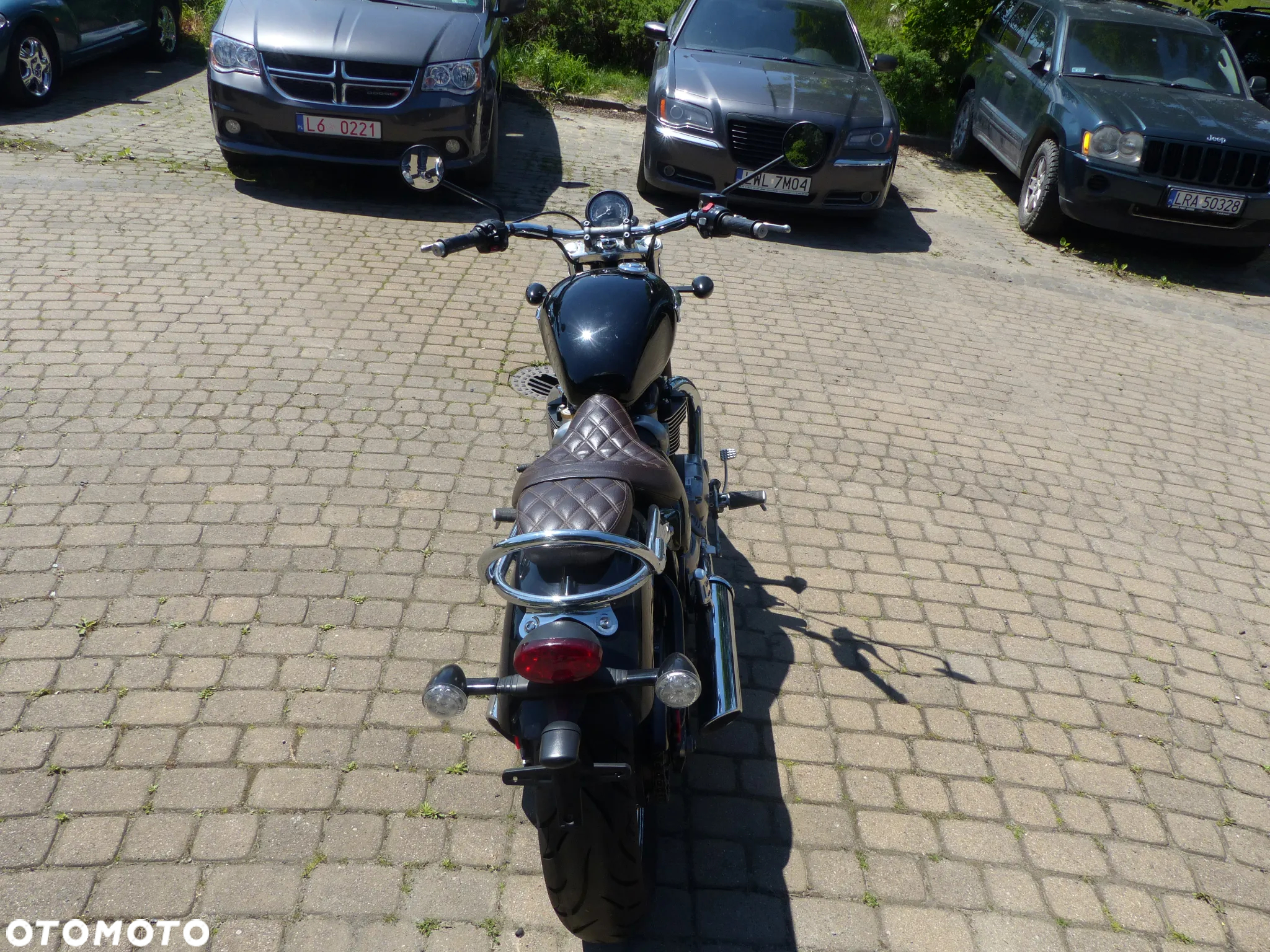 Triumph Bonneville - 9