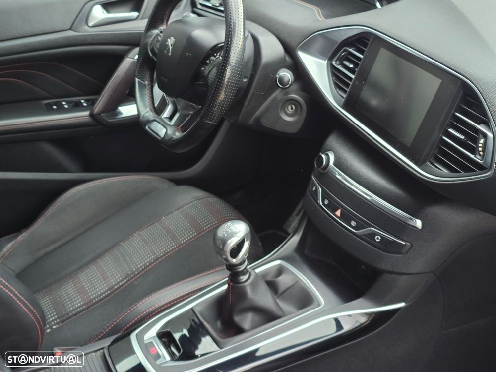 Peugeot 308 1.6 BlueHDi GT Line - 31