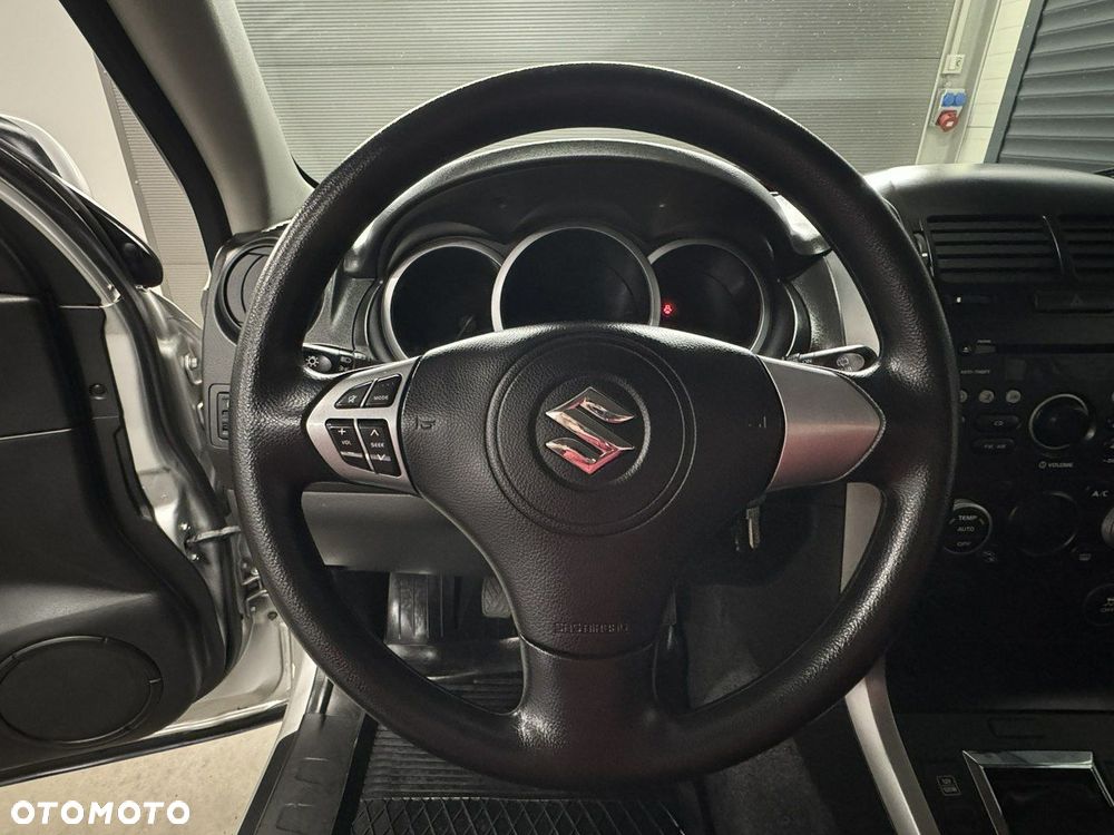 Suzuki Grand Vitara - 33