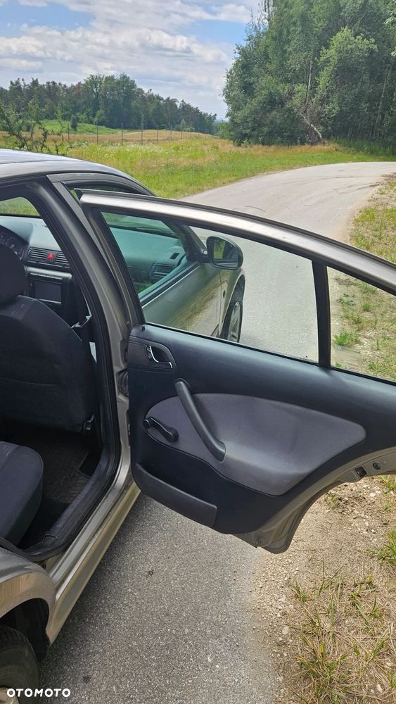 Skoda Octavia 1.6 Tour - 20