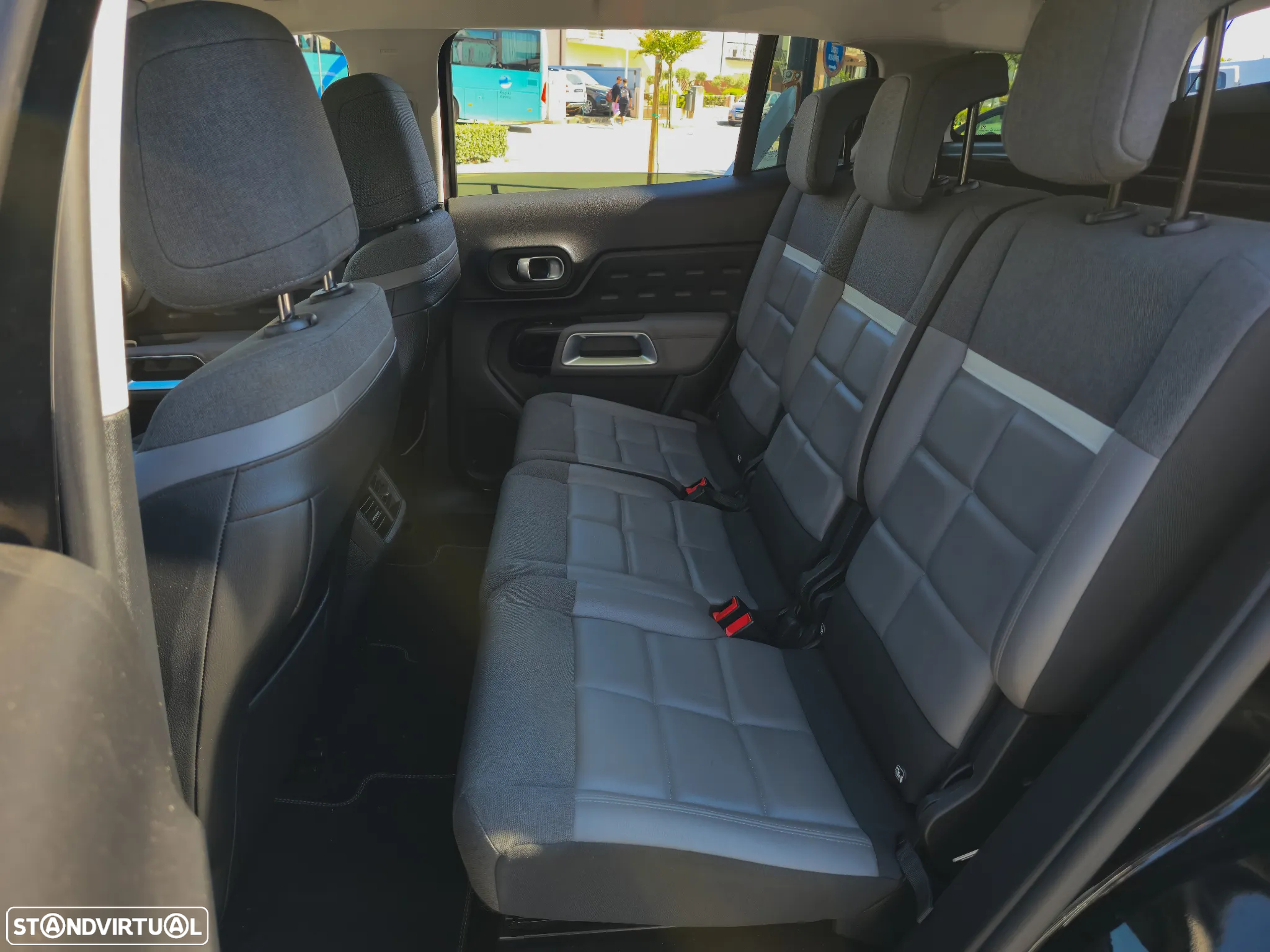 Citroën C5 Aircross Hybrid 225 e-EAT8 C-SERIES - 21