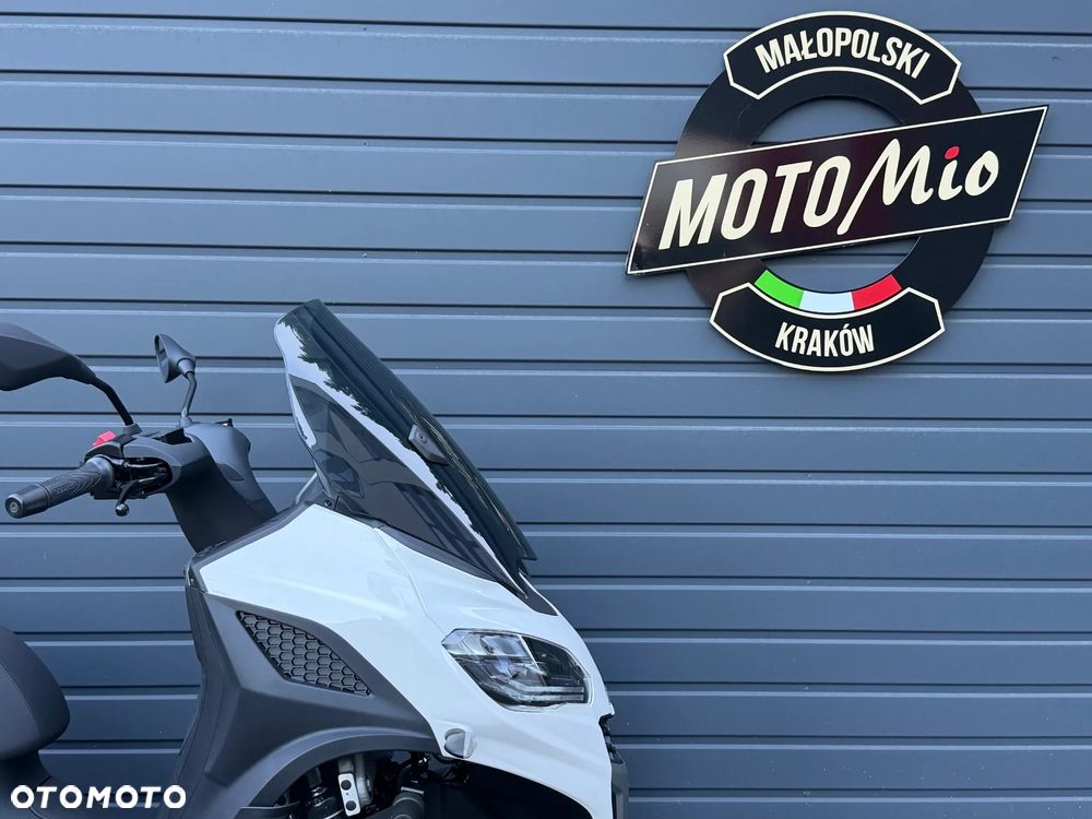 Piaggio MP-3 - 6