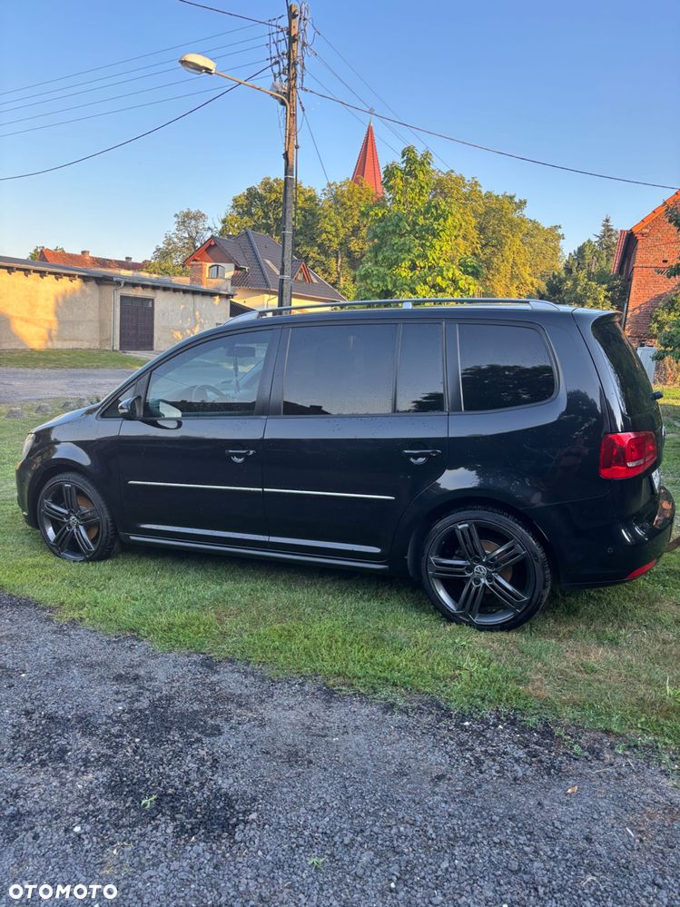 Volkswagen Touran - 8