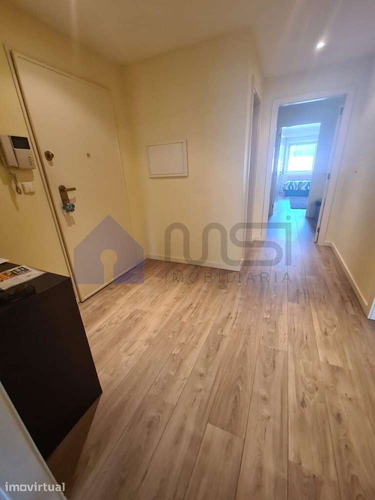 Apartamento T3 de Prestígio na Avenida da República, Totalmente Mobila - Grande imagem: 2/36