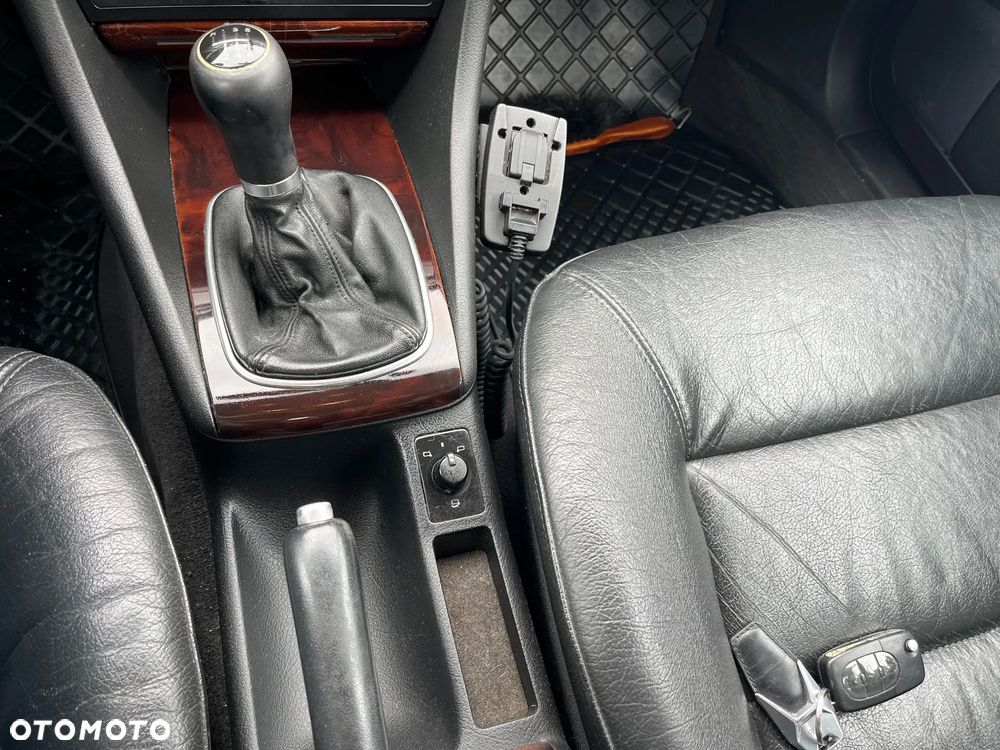 Audi A6 Limousine 2.5 TDI - 33