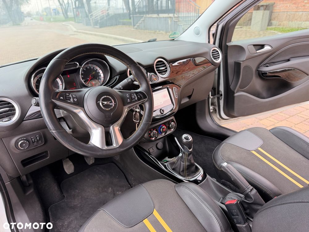 Opel Adam 1.2 White Link - 12