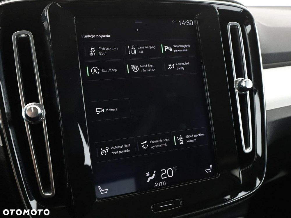 Volvo XC 40 T3 Momentum Pro - 26