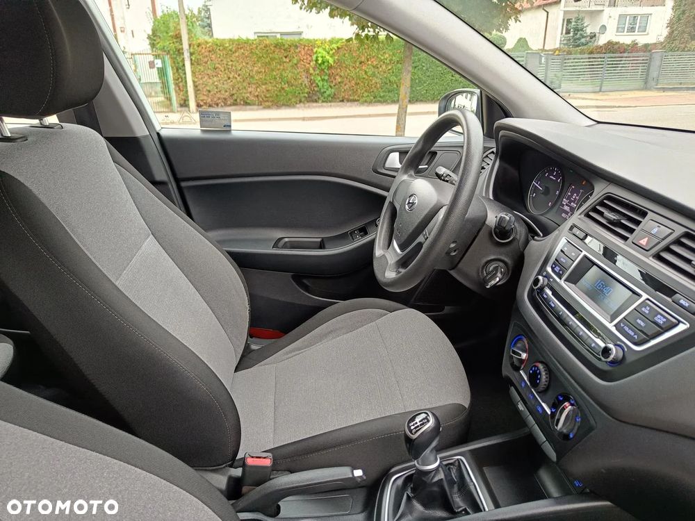 Hyundai i20 1.1 CRDi Comfort - 24