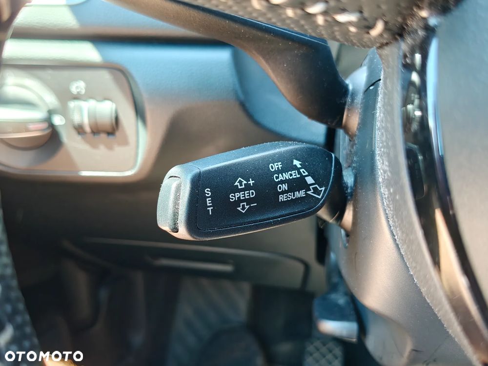 Audi Q3 2.0 TDI sport - 27