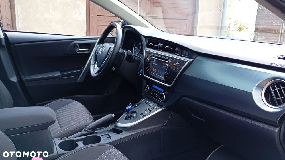 Toyota Auris 1.8 HSD Luna - 12