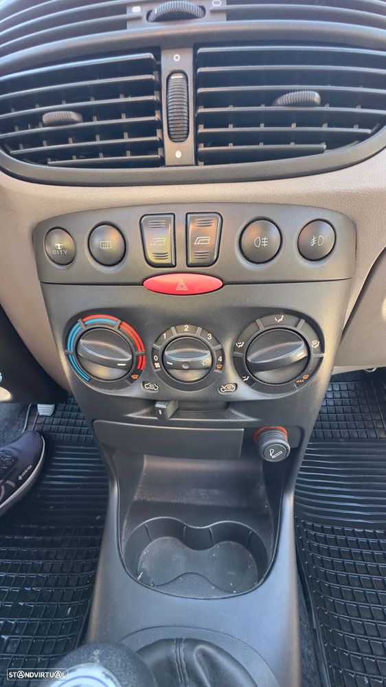 Fiat Punto 1.2 16V HLX - 15