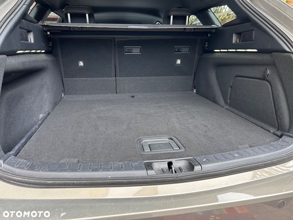 Toyota Corolla 2.0 Hybrid Style - 30