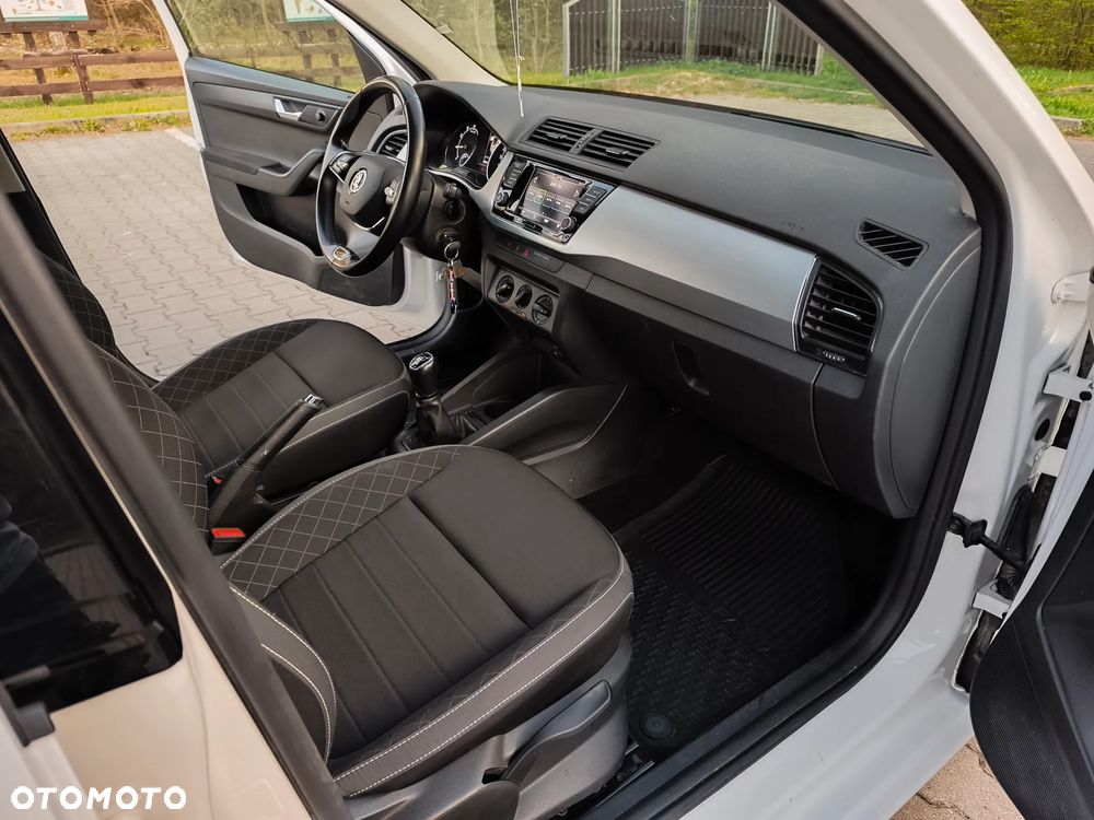Skoda Fabia 1.0 TSI Active - 19