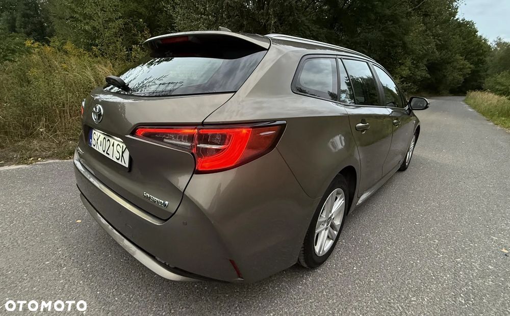 Toyota Corolla 1.8 Hybrid Comfort - 17
