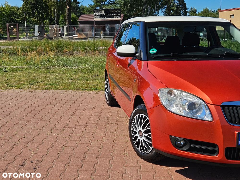 Skoda Fabia 1.2 HTP Cool Colour Edition - 11