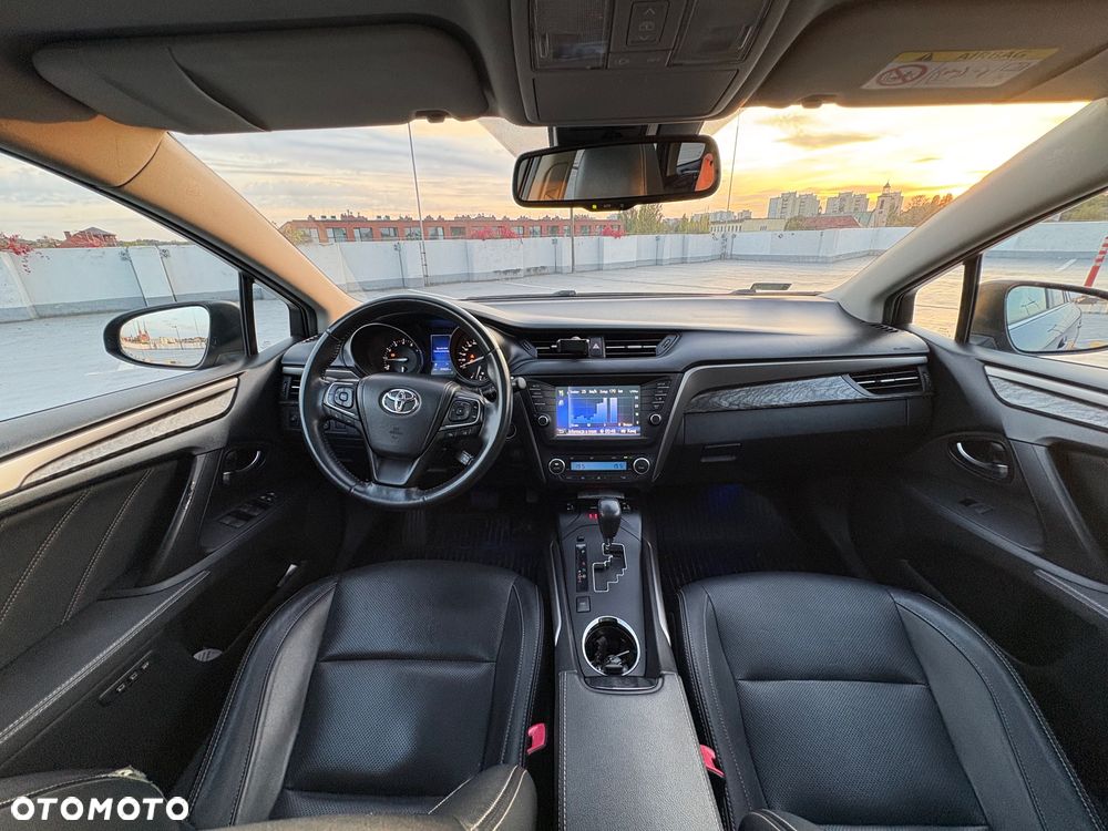Toyota Avensis 2.0 Prestige MS - 21