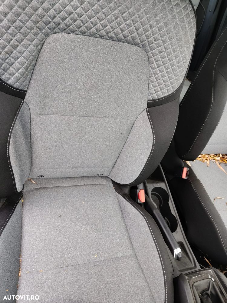 Dezmembrez Renault Clio V facelift an 2024 - 14