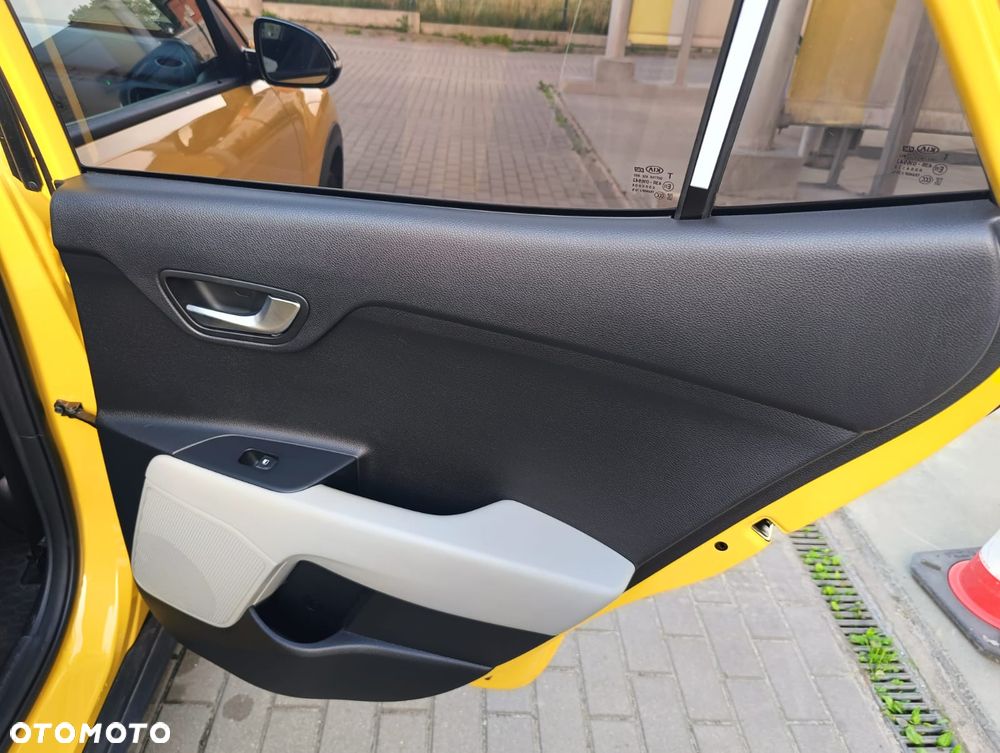 Kia Stonic 1.2 L - 5