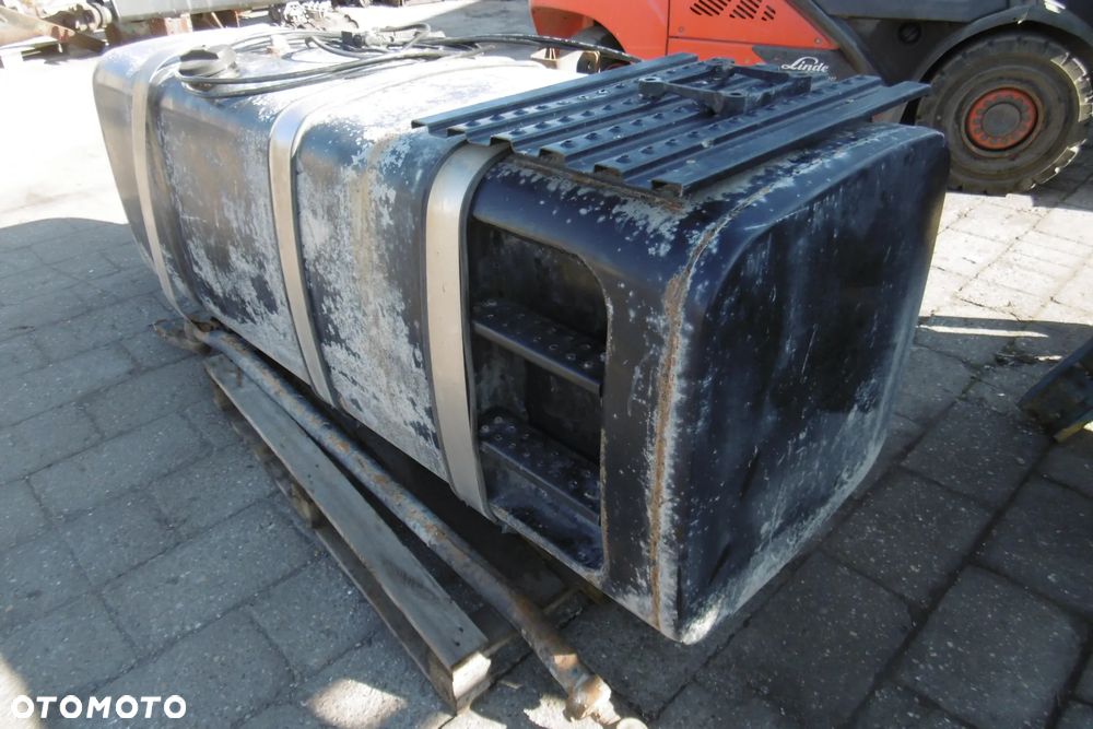 Zbiornik paliwa Man TGA - 3