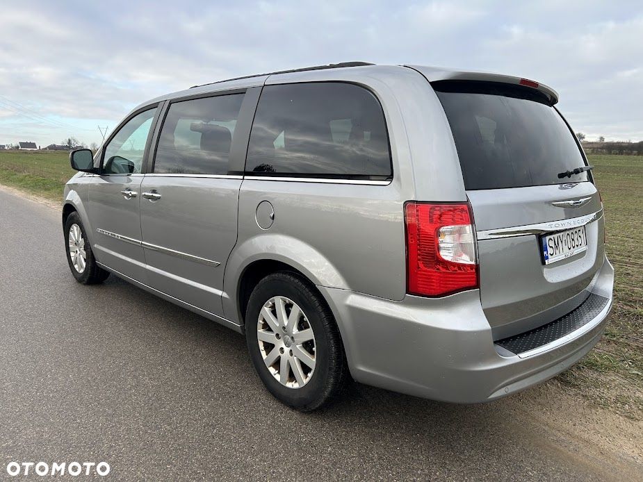 Chrysler Town & Country 3.6 Touring - 30