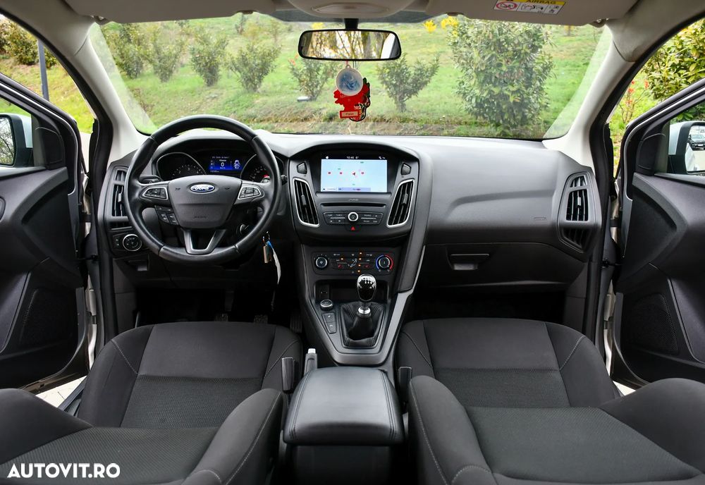 Ford Focus 1.5 TDCi DPF Start-Stopp-System Business - 7