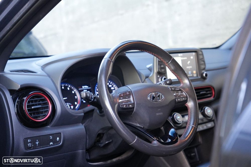 Hyundai Kauai 1.0 T-GDi Pele/Tecido Vermelho - 19