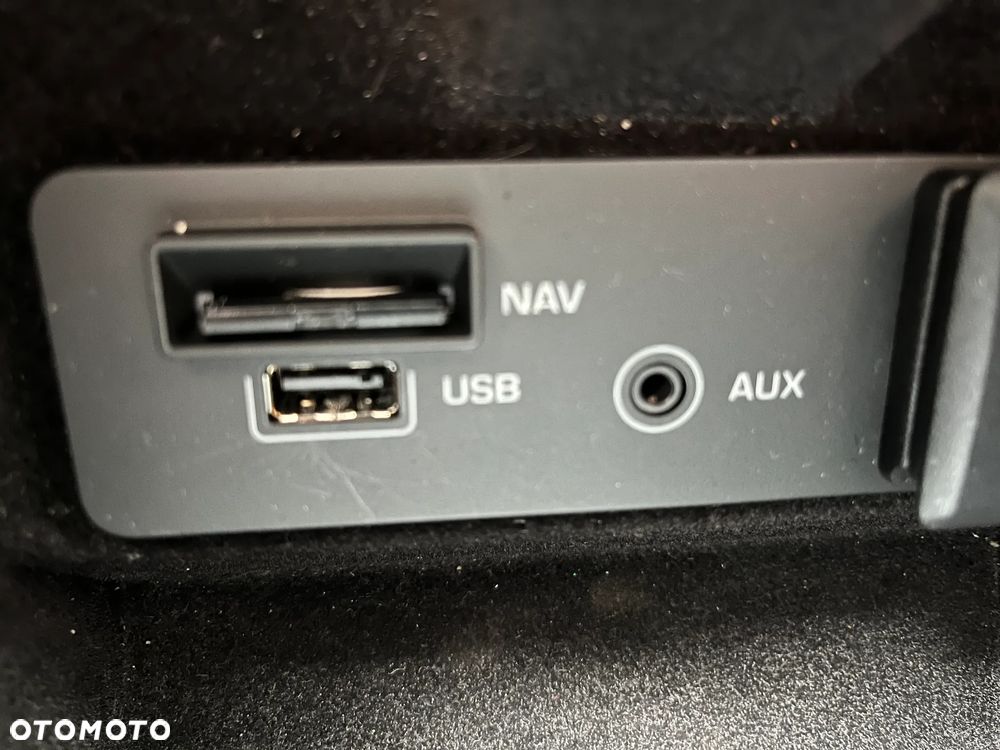 Land Rover Discovery Sport TD4 HSE Luxury - 21